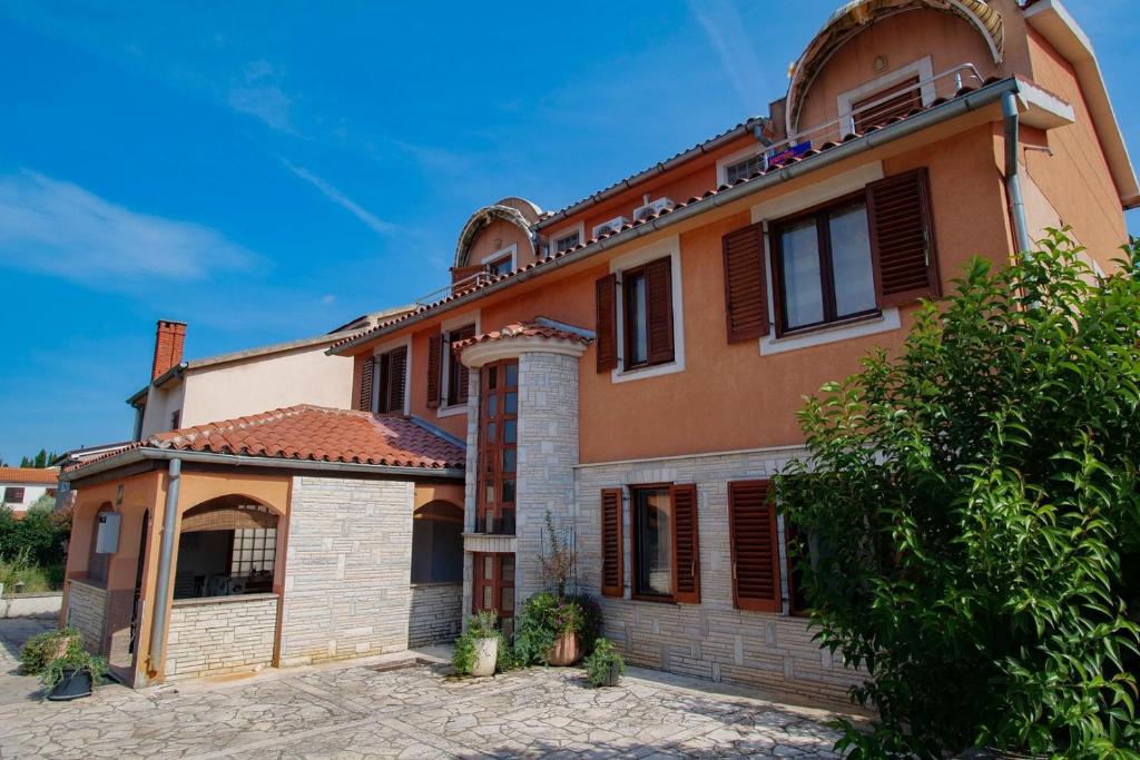 Apartments Manda photo 3