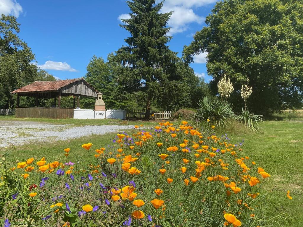 Fonclaire Holidays Glamping 'Luxury Camping' photo 2