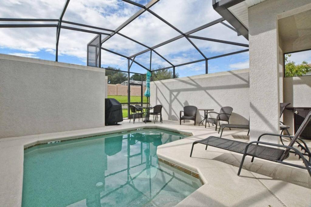 Champions Gate-5 Bed W/splashpool-4976cg 5 Bedroom Townhouse by RedAwning image