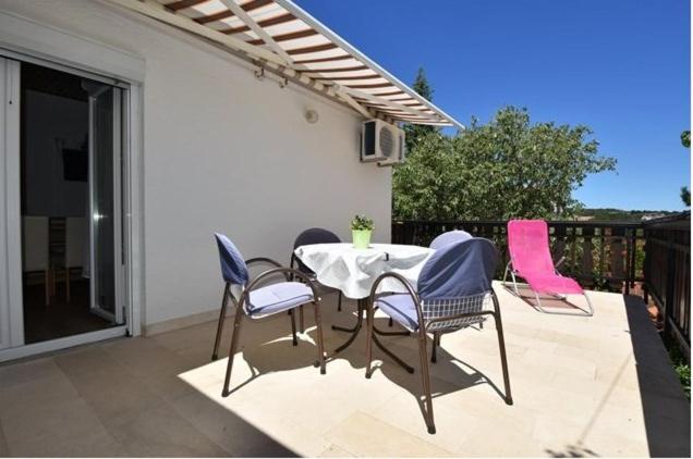 Apartments Carev 1293 photo 2