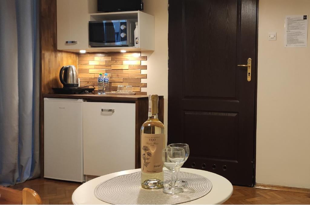 Апартаменты (Апартаменты с балконом), Hostel Helvetia