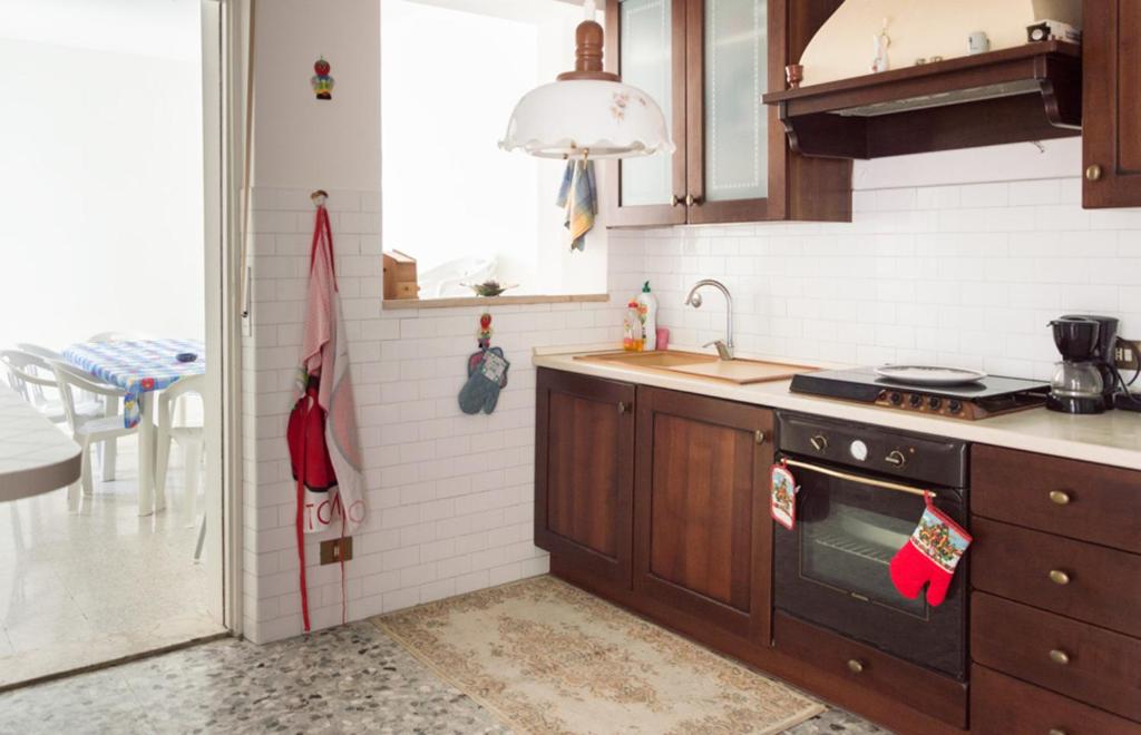 4 bedrooms apartement with furnished terrace and wifi at Recanati 8 km away from the beach photo 3