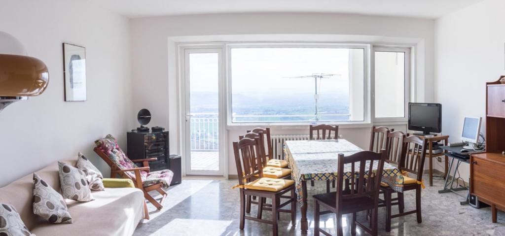 4 bedrooms apartement with furnished terrace and wifi at Recanati 8 km away from the beach photo 1