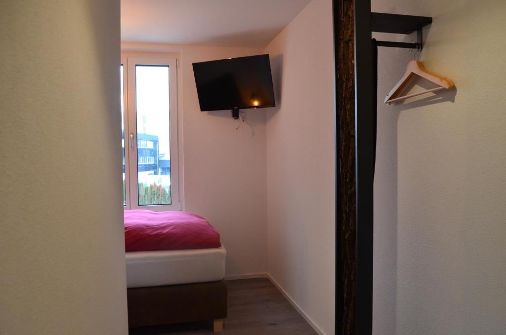 Guesthouse Meitschi Thun - contactless self check-in photo 1