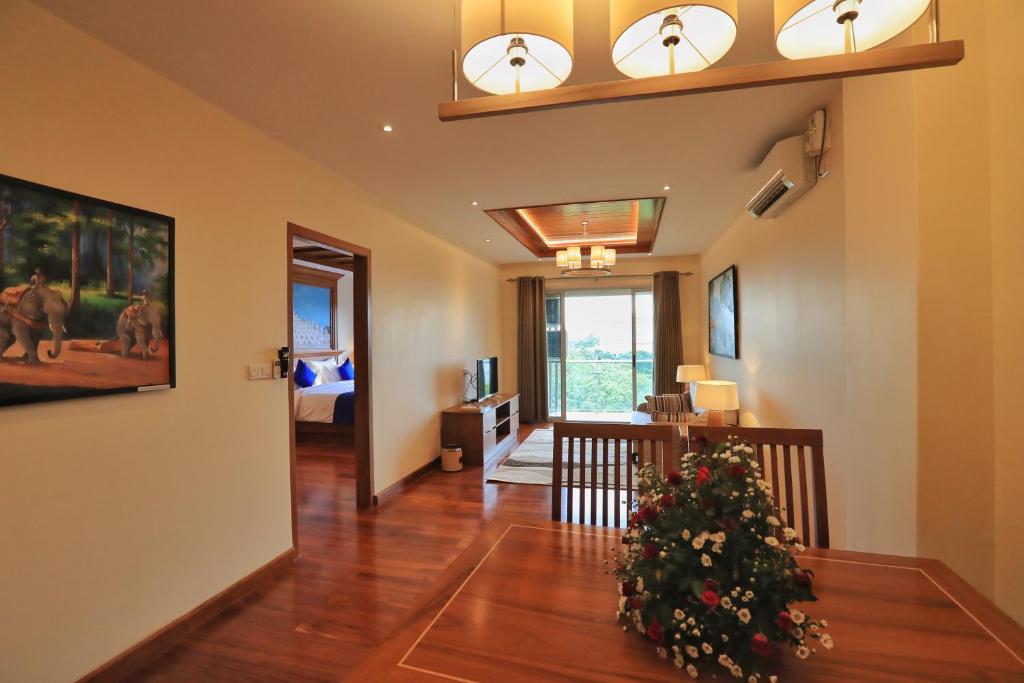 Sunset Palace View Suites photo 1