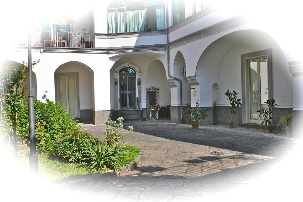 Home La Corte