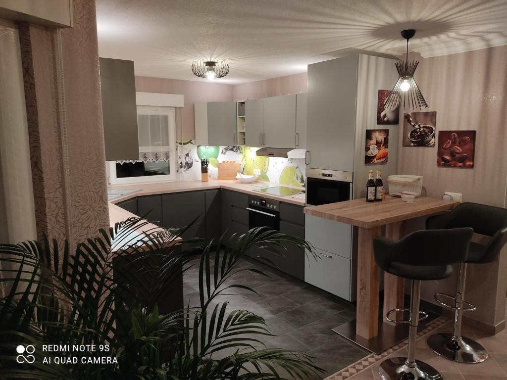 Großzügige Ferienwohnung am Waldesrand im Seenland photo 1