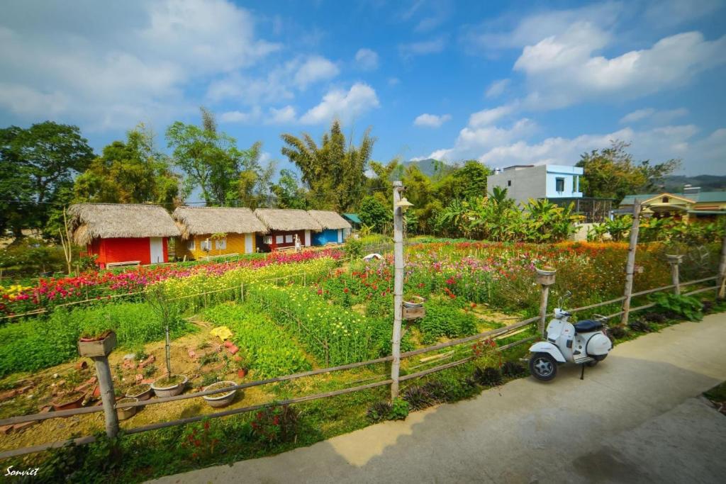 Luong Son Homestay Ecolodge