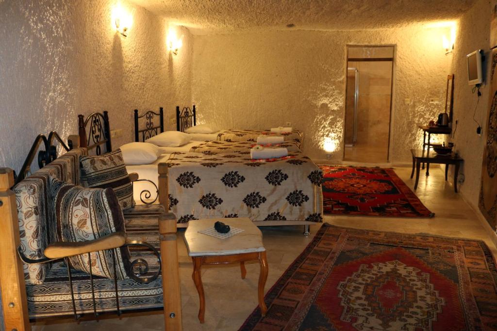 Melek Cave Hotel Room Type - Cave Triple Room