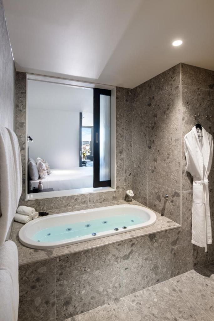 Majestic M Suites photo 3