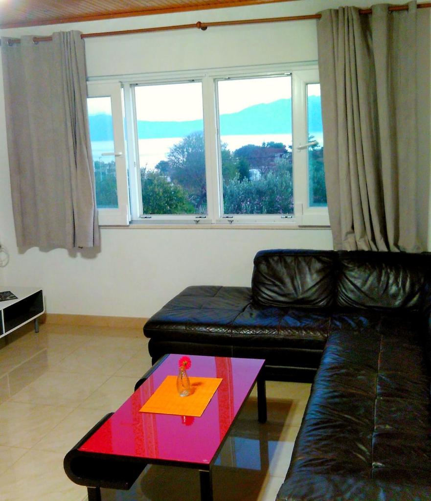 Manora Sucuraj 2 bedroom apartment photo 1