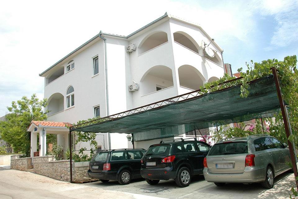 Apartments Lukić 1944 photo 2