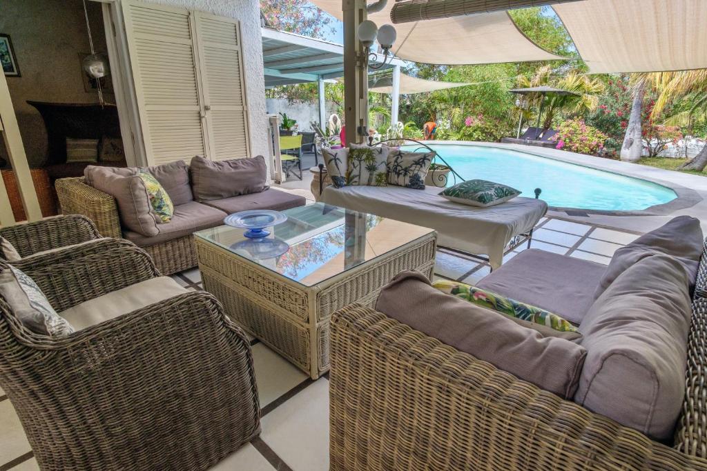 Villa de 4 chambres avec piscine privee jardin clos et wifi a Saint Gilles les Bains a 1 km de la plage photo 4