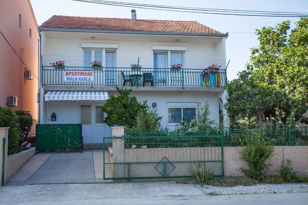 Apartments Mala Karla 1685 photo 3