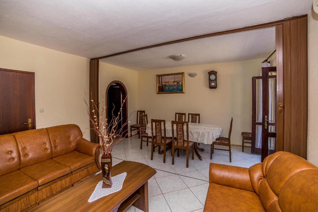 Apartments and Rooms Drpić photo 4