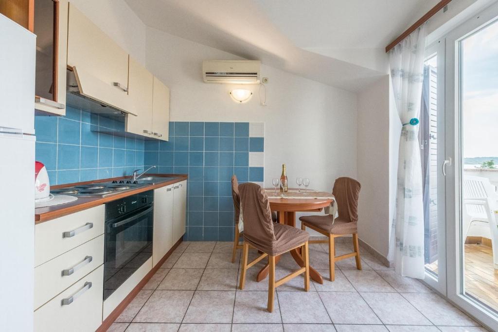 Apartments Friganović photo 2