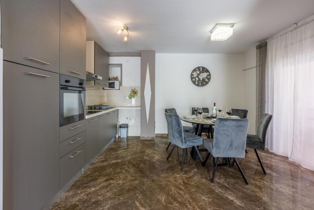 Apartments Kralj Zvonimir photo 3