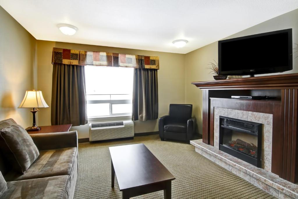 Canalta Camrose photo 1
