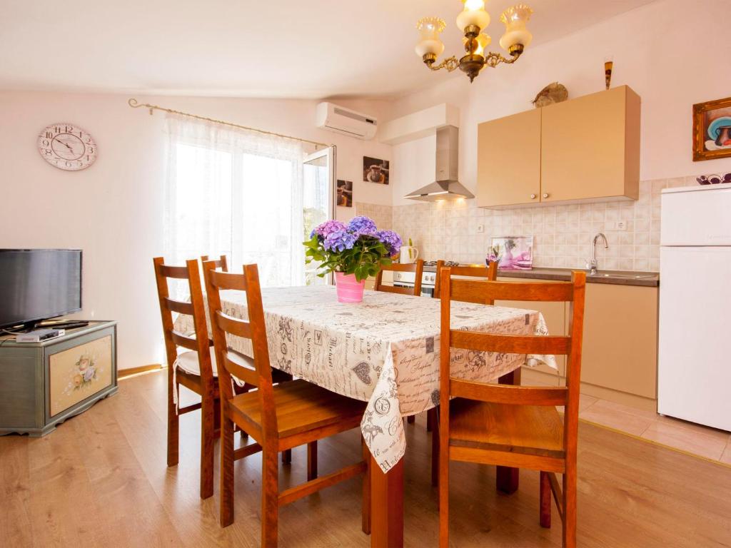 Apartments Sunčica 1613 photo 4