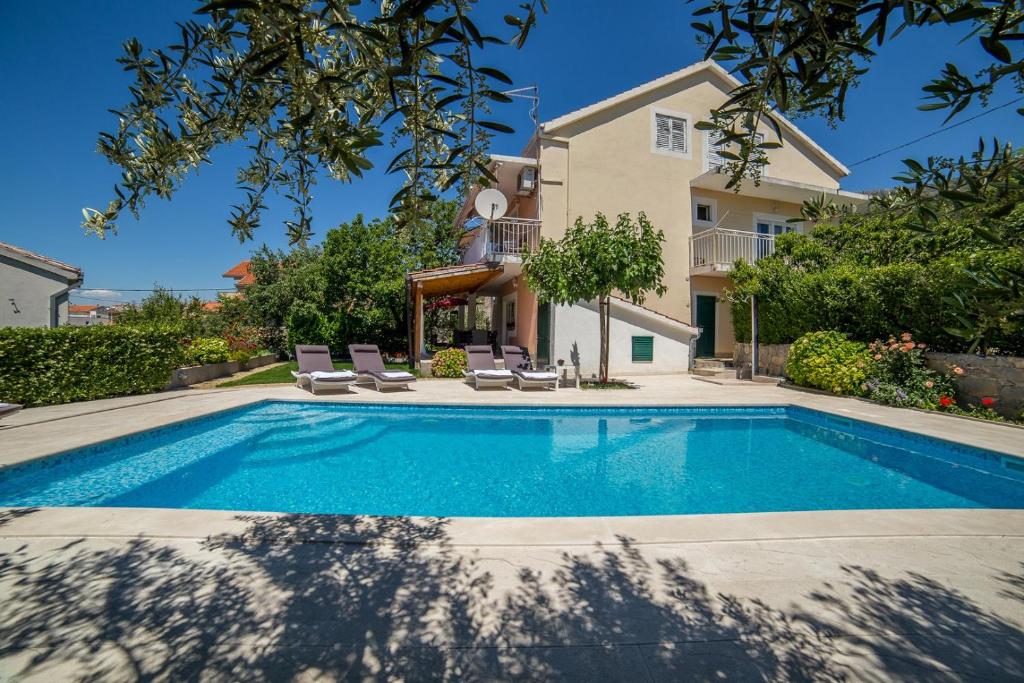 Apartments Milas