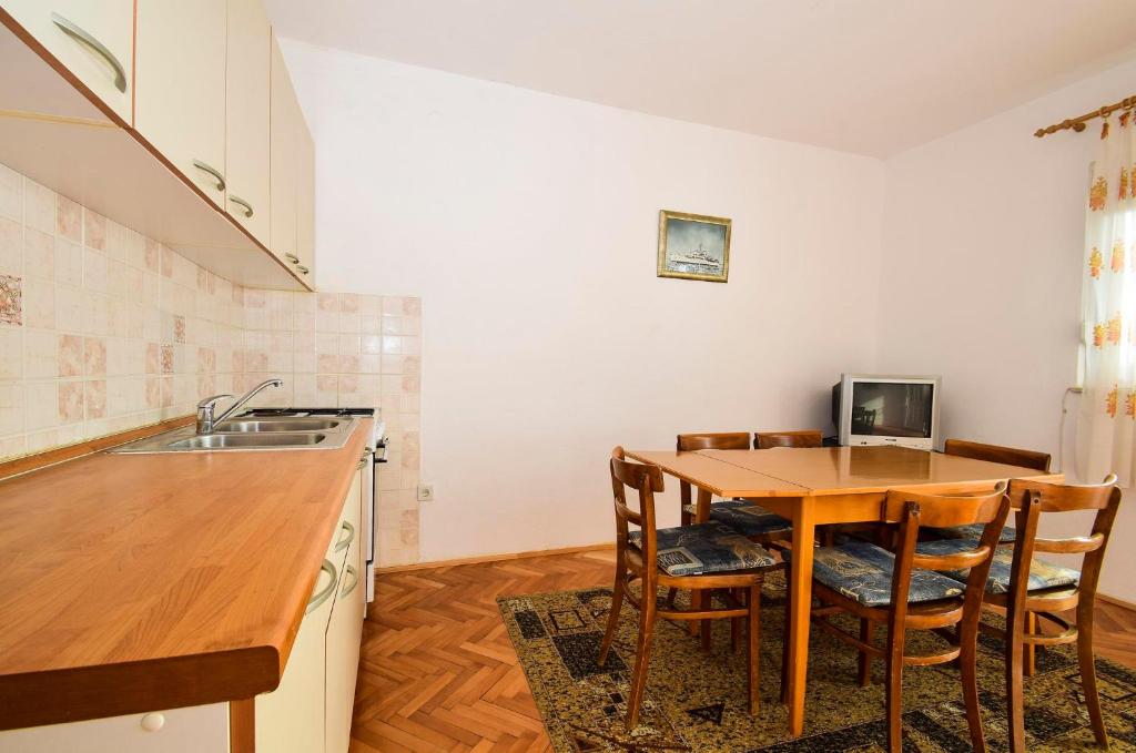 Apartment Komadina 1242 photo 4