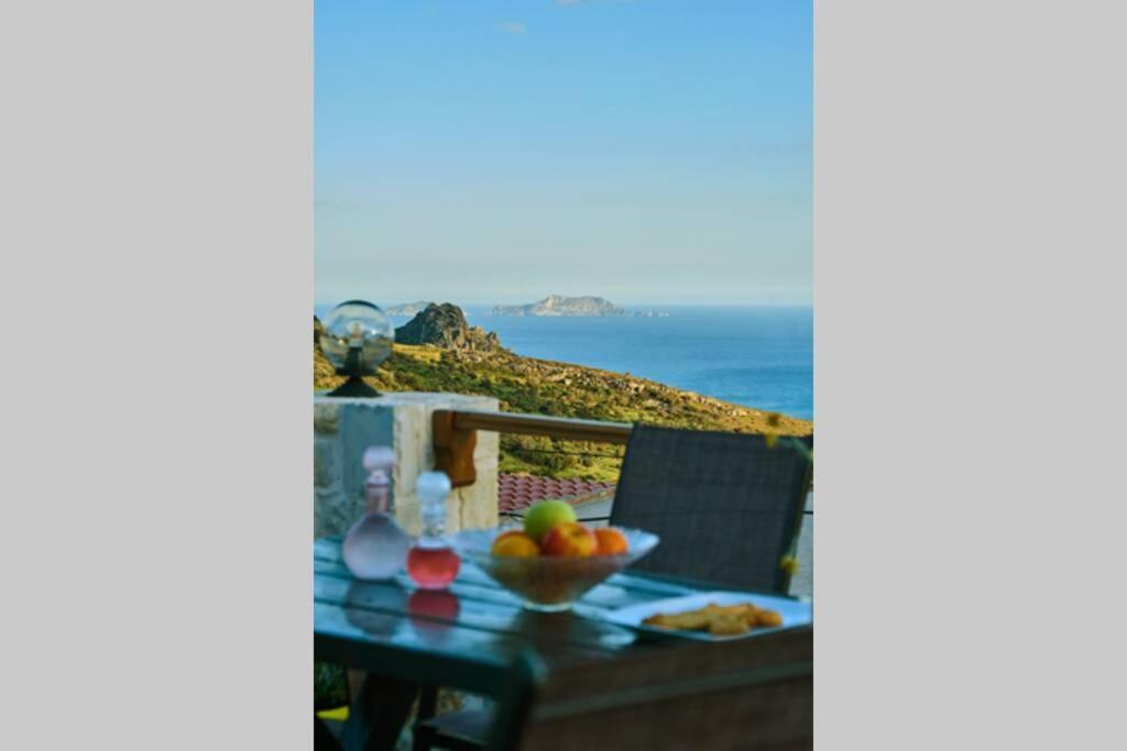 Maria's cozy stonehouse photo 4