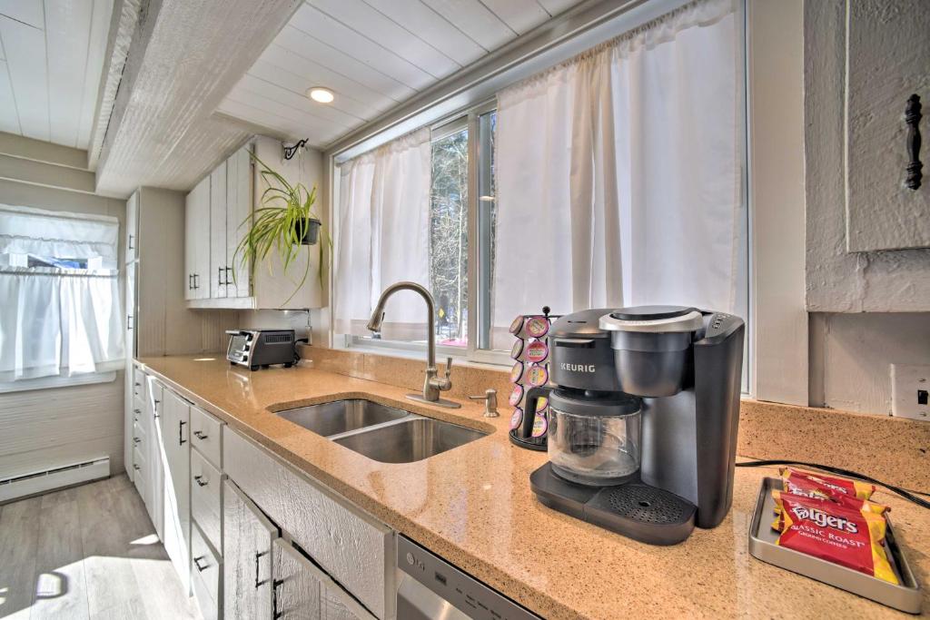 Cozy Great Barrington Home about 1 Mi to Ski Resort! photo 3