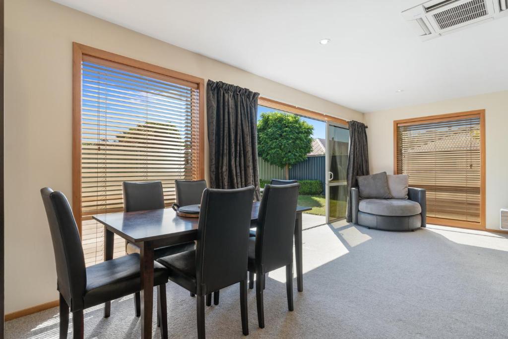 Southern Belle - Cromwell Holiday Home photo 4