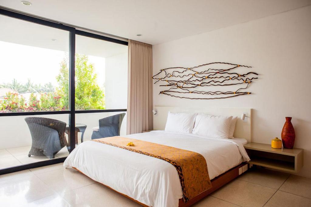 Villa Muse Seminyak - 500 meters from beach - Tap to explore photos
