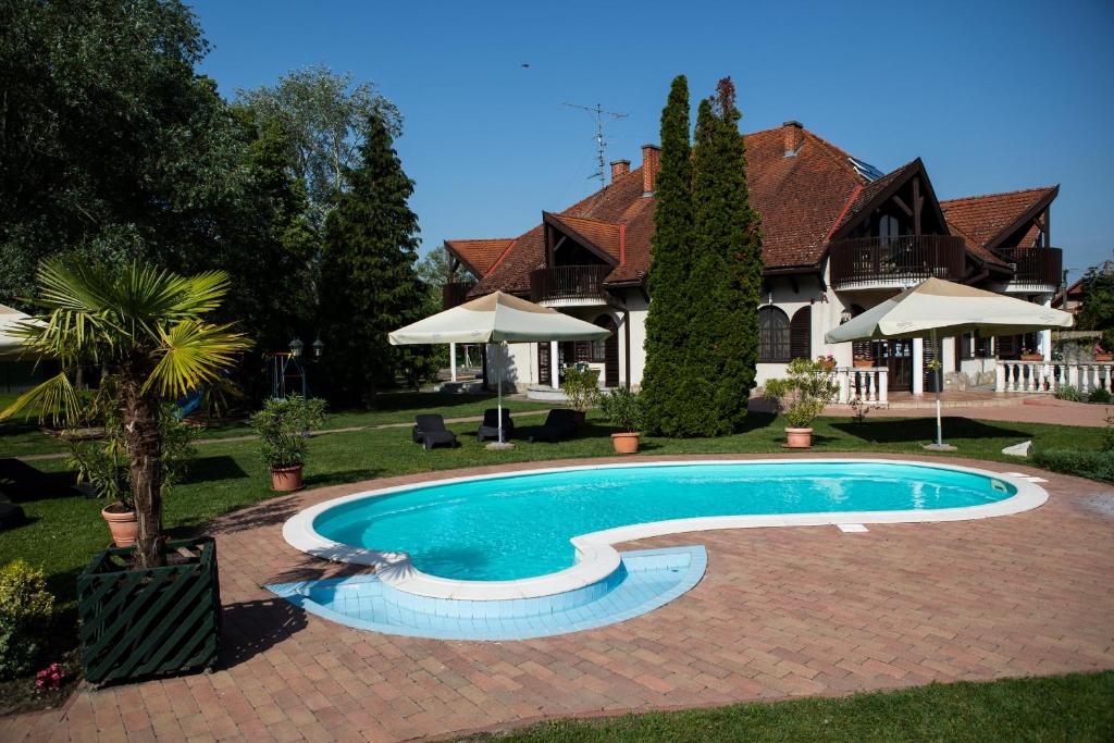 Zsanett Hotel photo 1