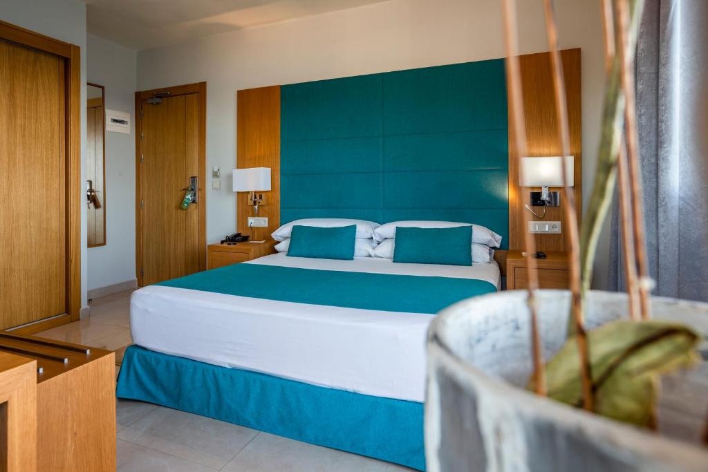 Suites Hotel Omeya photo 2