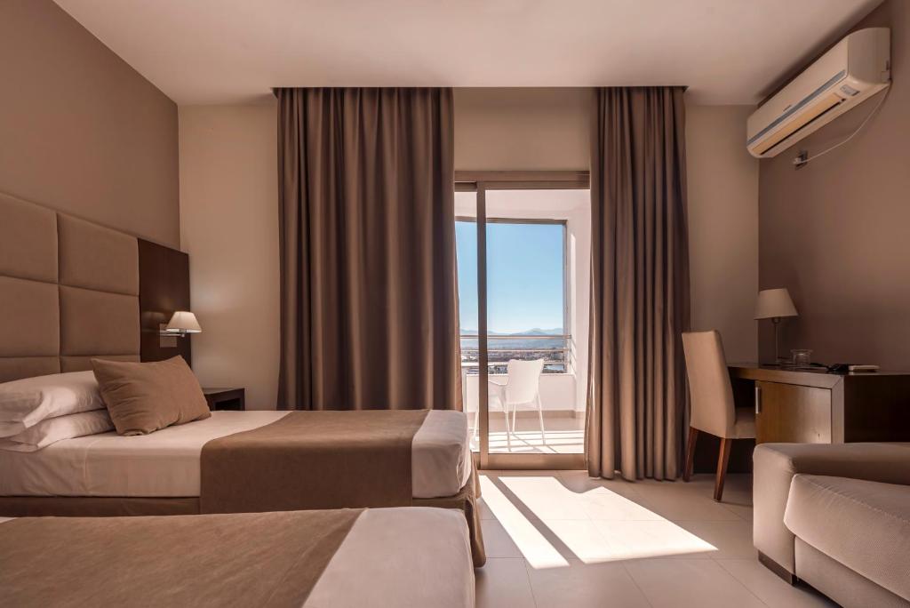 Suites Hotel Omeya photo 4