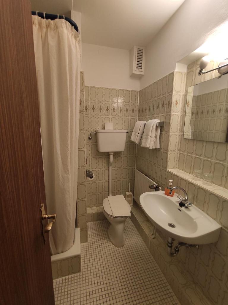 Одноместный (Одноместный номер с душем), Condi Hotel