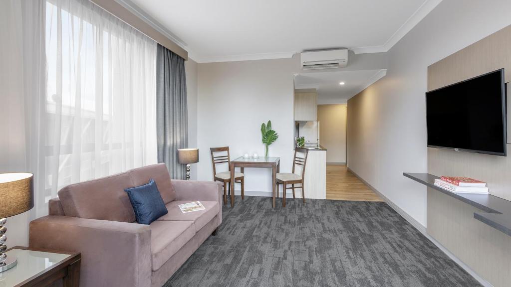 Oaks Sydney North Ryde Suites photo 2
