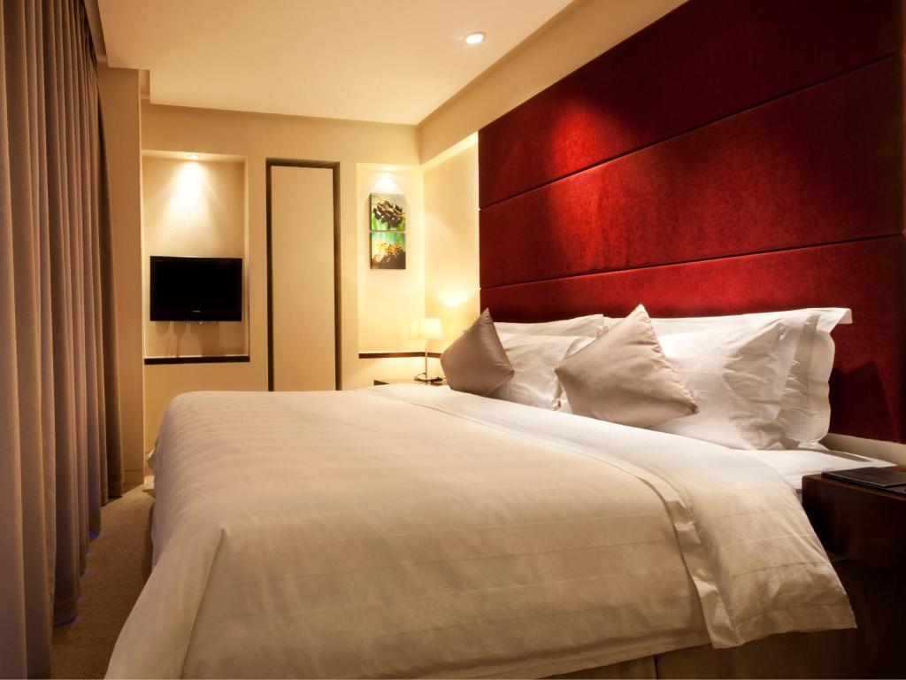 Сьюит (Полулюкс Делюкс В), Howard Johnson Parkland Hotel Dalian