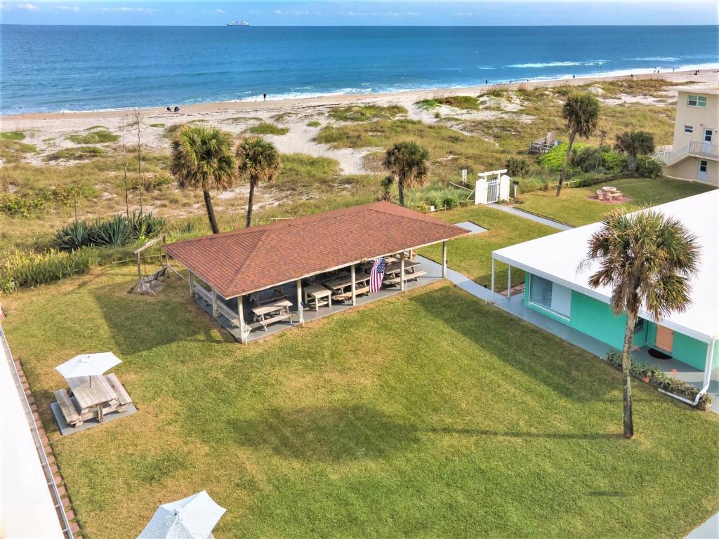Sea Aire Oceanfront Inn image
