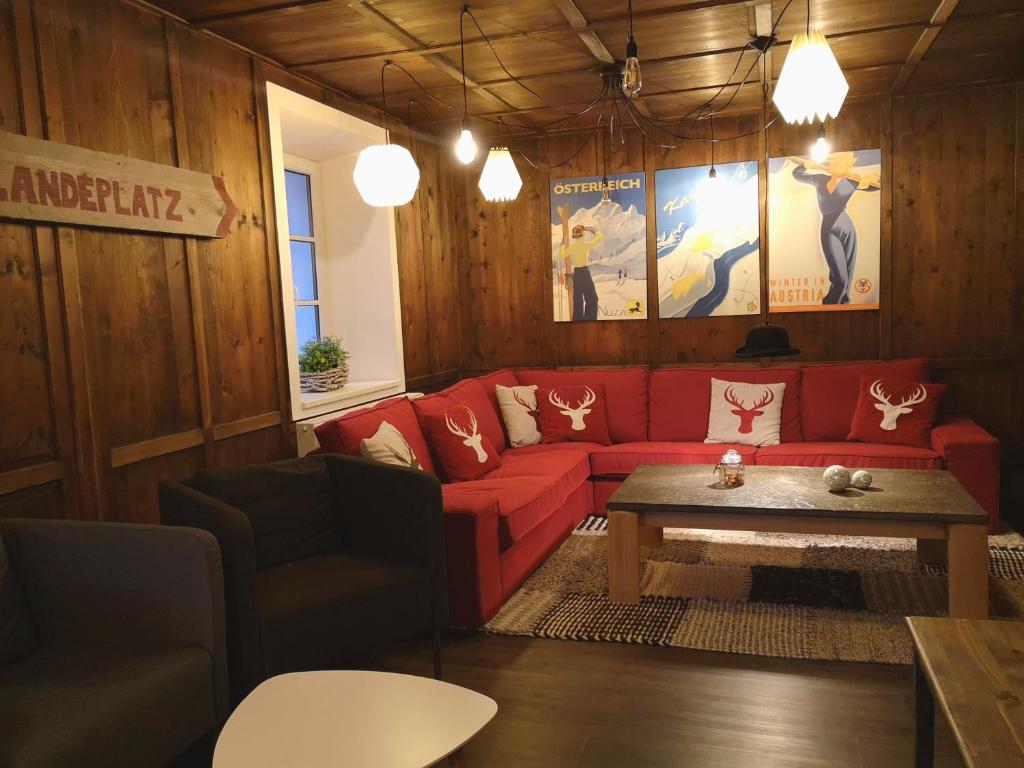 De Nussi's Chalet 1 - Tap to explore photos