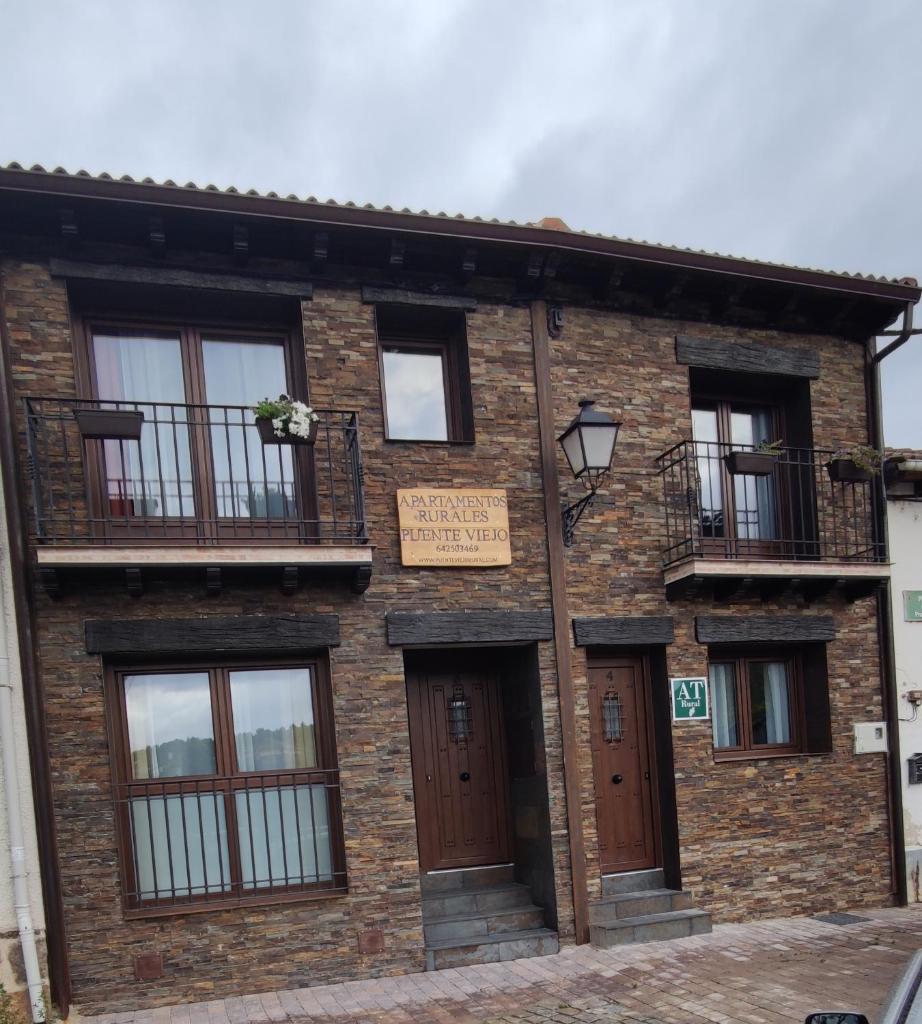 Puente viejo de Buitrago casa Enebro photo 2