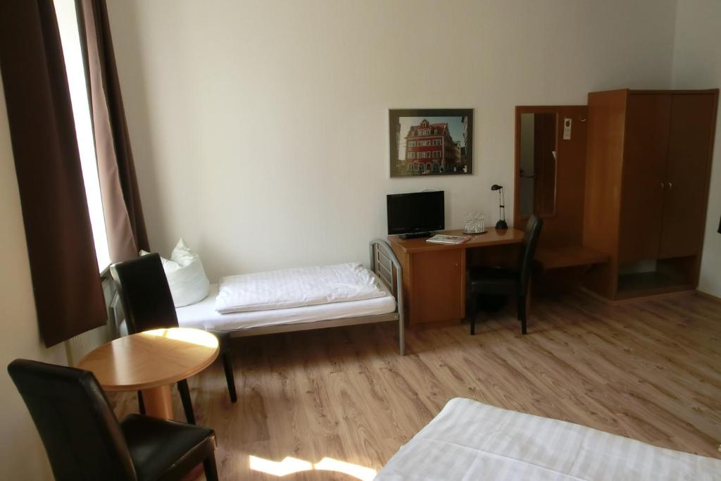 Hotel Schweizer Hof photo 3