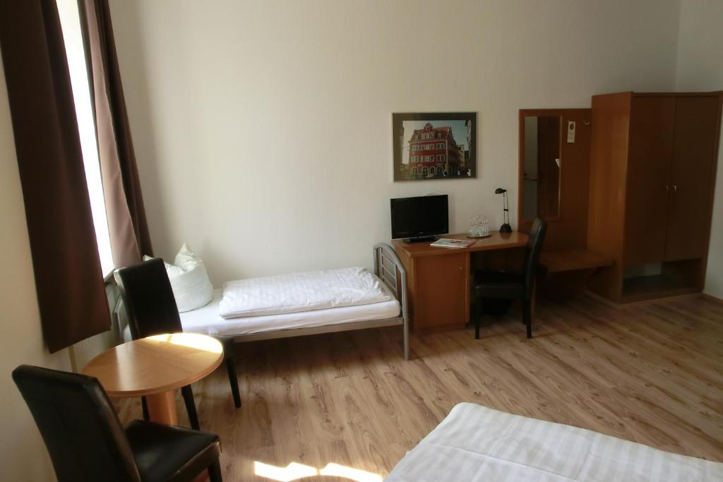 Hotel Schweizer Hof photo 4