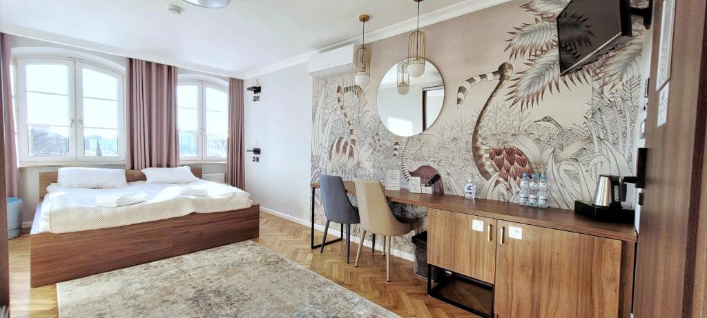 Трехместный (Triple Room with Private External Bathroom and Extra Bed), Forrest Apartments & Hostel