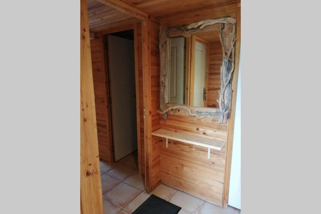 Studio 22 m2, terrasse vue lac, dans propriété face au Lac du Salagou photo 3