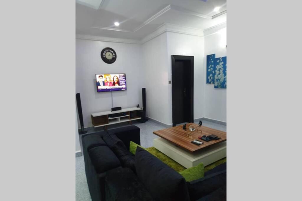 Well furnished and spacious 2 bedroom apartment photo 3