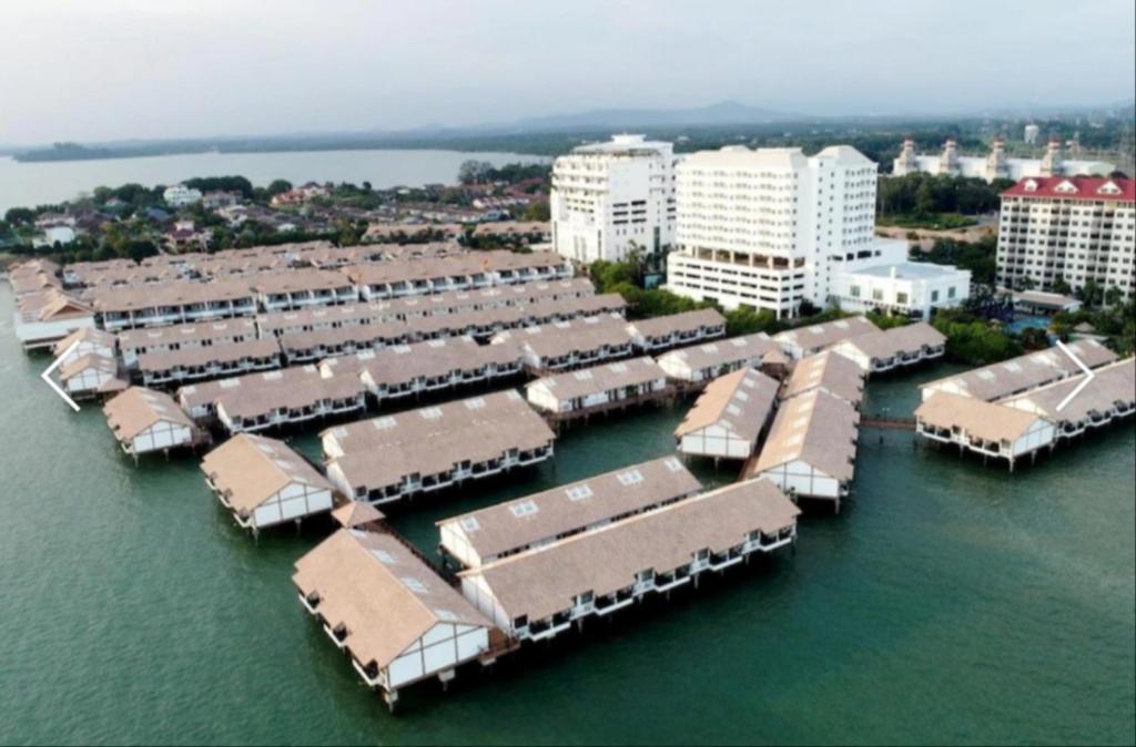 Wonderland Private Chalet at Port Dickson photo 1