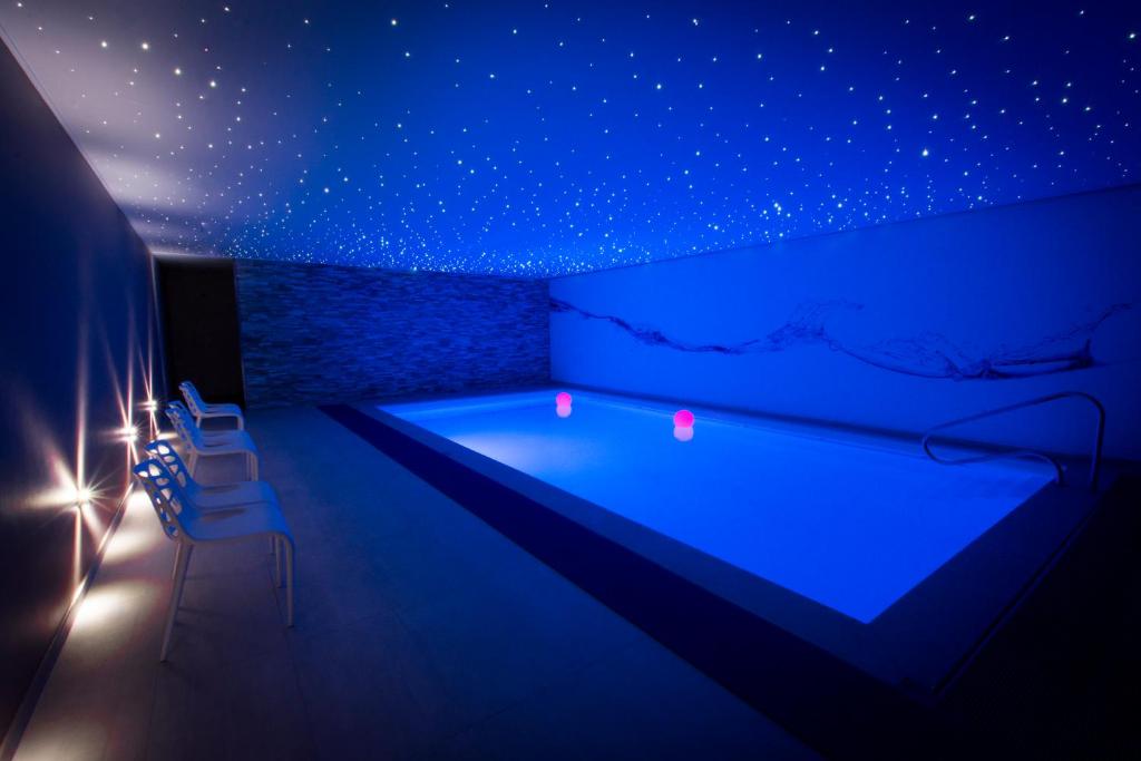 Octavie - Suite de luxe à Tournai avec piscine privée, jacuzzi, sauna et hammam photo 4