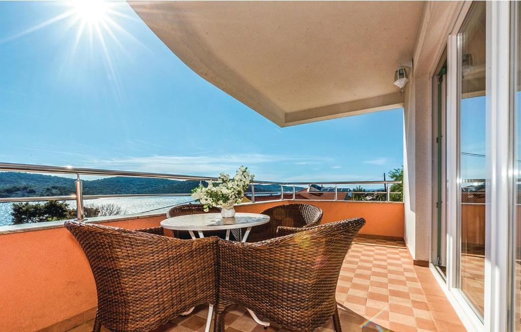 Apartments Hari Tisno photo 1