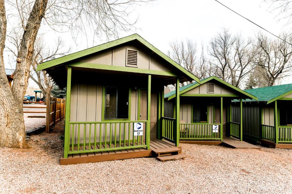 Garden of the Gods RV Resort photo 3