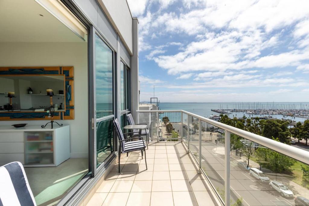Geelong Waterfront Penthouse Apartment photo 1