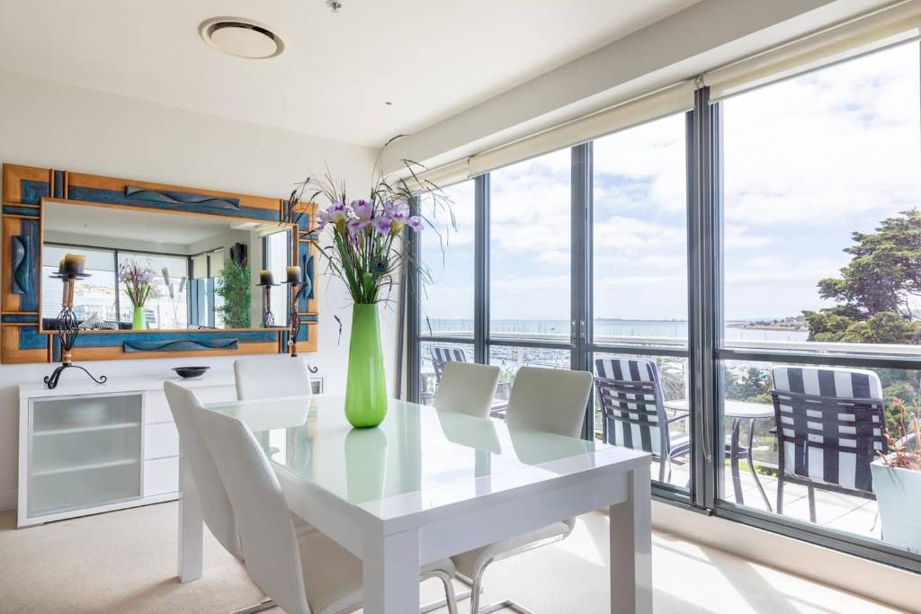 Geelong Waterfront Penthouse Apartment photo 2