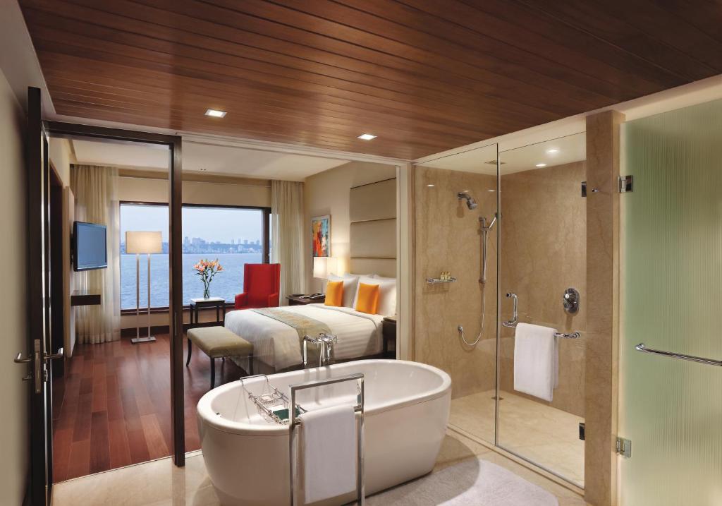 Сьюит (Oberoi Executive Suite With Ocean View), The Oberoi Mumbai